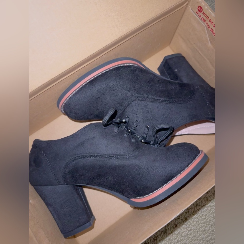 Chunky Oxford Heels